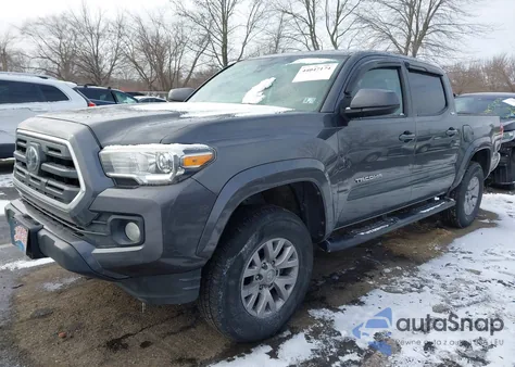 2018 Toyota Tacoma Sr5 V6 z USA, uszkodzony, nr VIN 3TMCZ5AN8JM179347